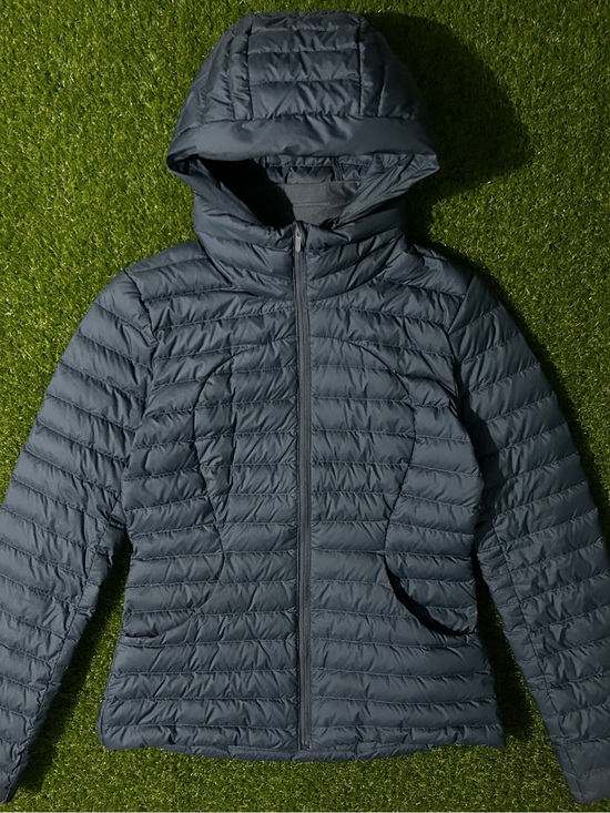 lululemon athletica Jackets & Blazers - Lululemon Lightweight Quilted Hooded Puffer Jacket Size 6 Small